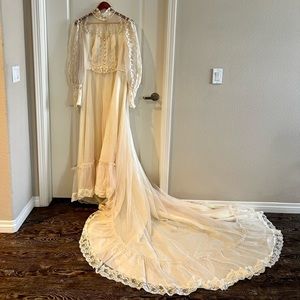 Vintage Wedding Dress